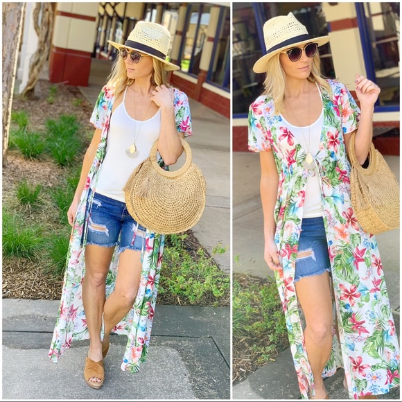 ✨LAST ONE✨Ivory floral long kimono - Picture 4 of 4